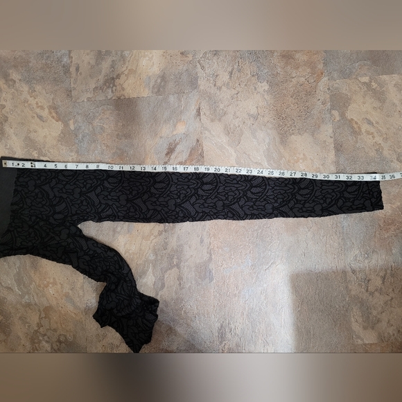 Printed Leggings, Like New, Never Worn. - Picture 3 of 5